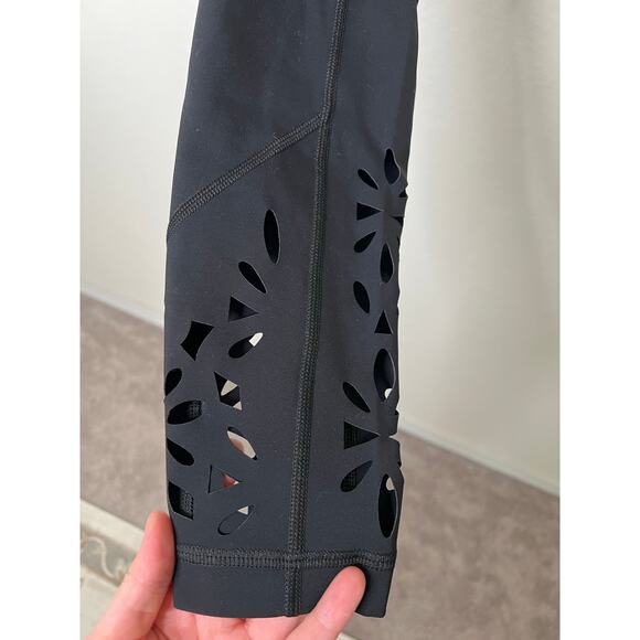 Gigi C Black High-Waisted Leggings with Laser Cut Detail - Size S - Picture 2 of 4
